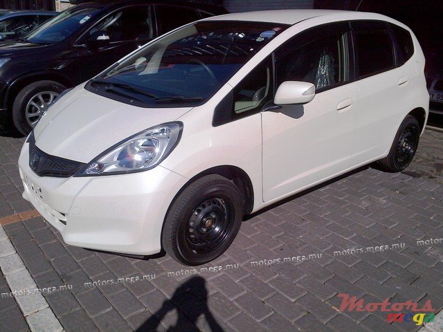 2011' Honda Fit Reconditioned photo #2