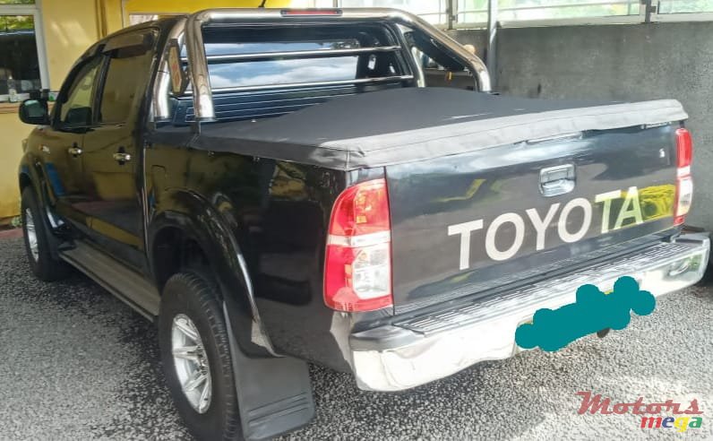 2013' Toyota Hilux photo #1