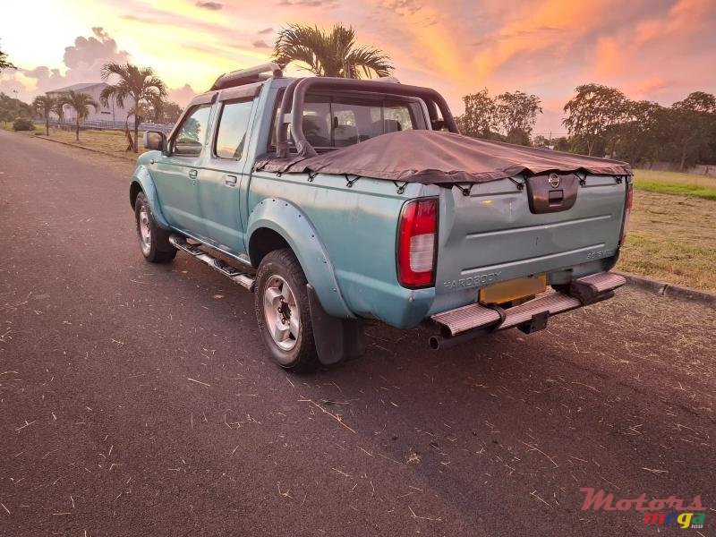 2006' Nissan NP300 photo #1