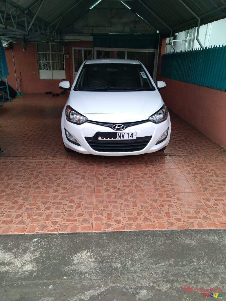 2014' Hyundai i20 photo #5
