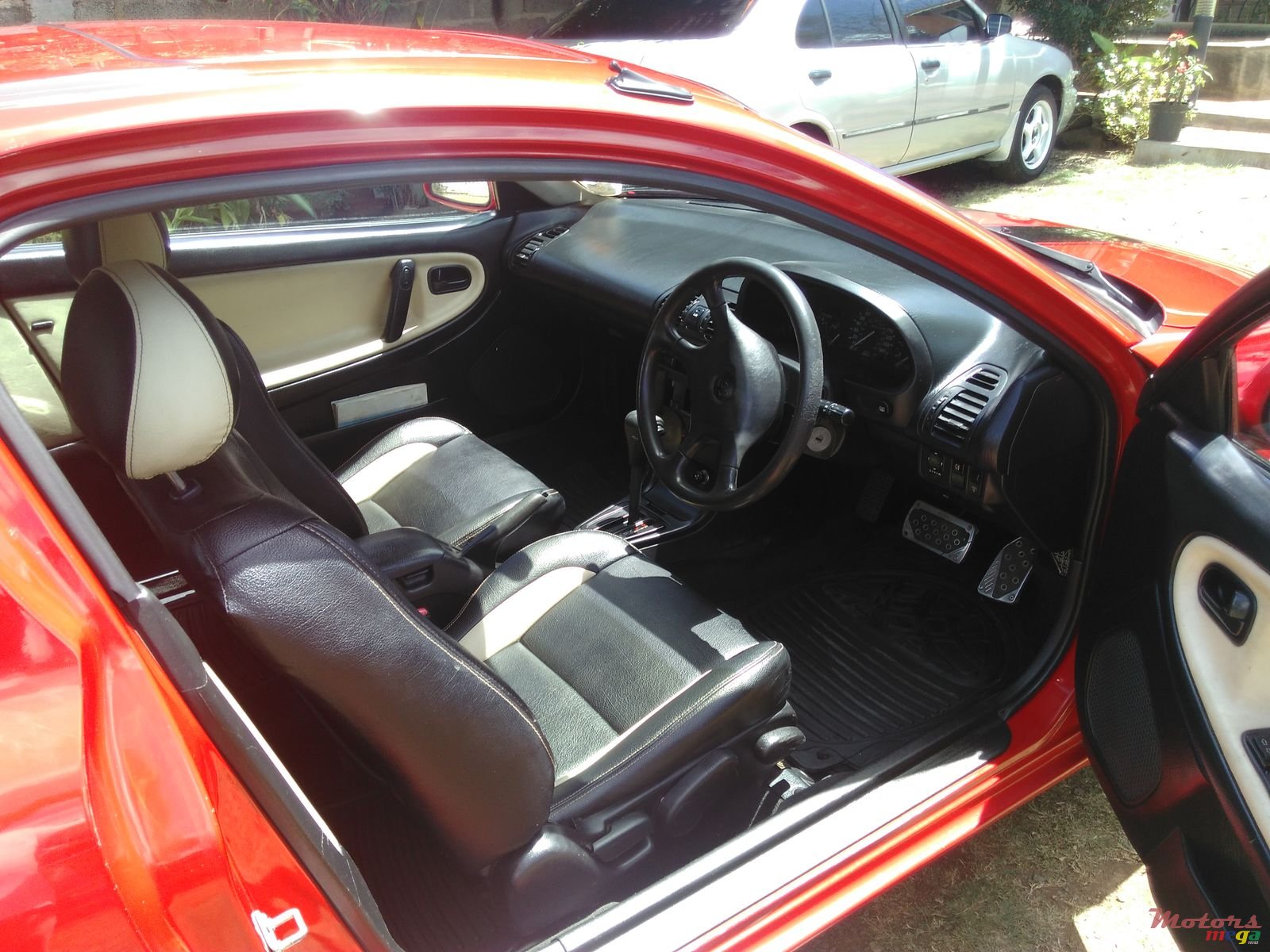 1995' Mazda MX-3 coupé sport photo #1