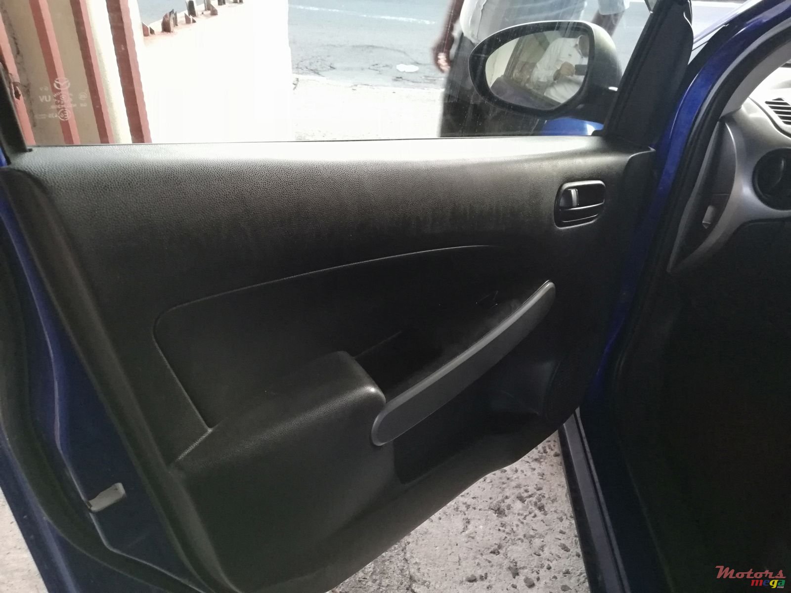 2007' Mazda Demio Hatchback photo #2