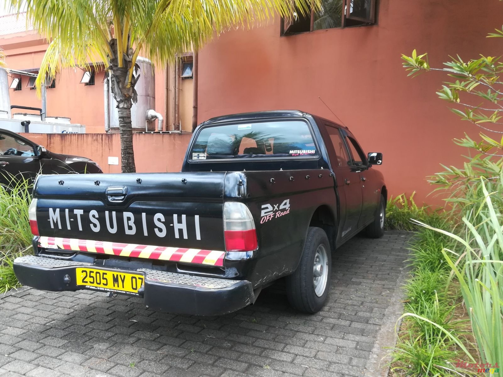 2007' Mitsubishi L 200 photo #1