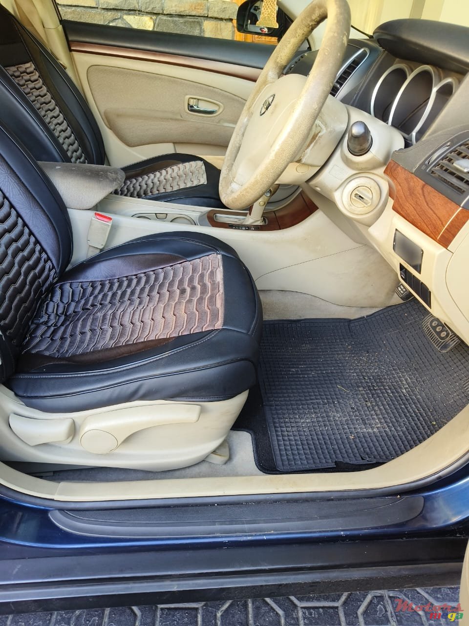 2010' Nissan Bluebird photo #5