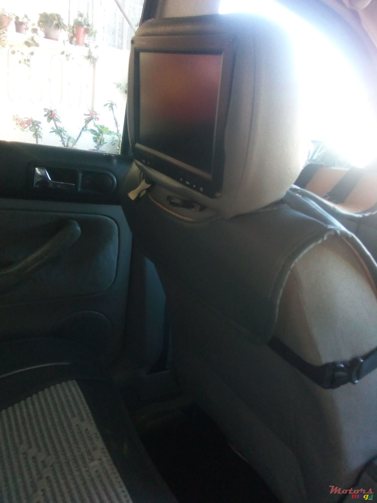 2004' Volkswagen Golf IV photo #2