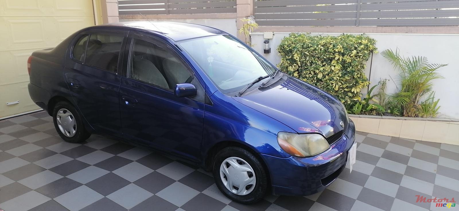 2000' Toyota Echo photo #4