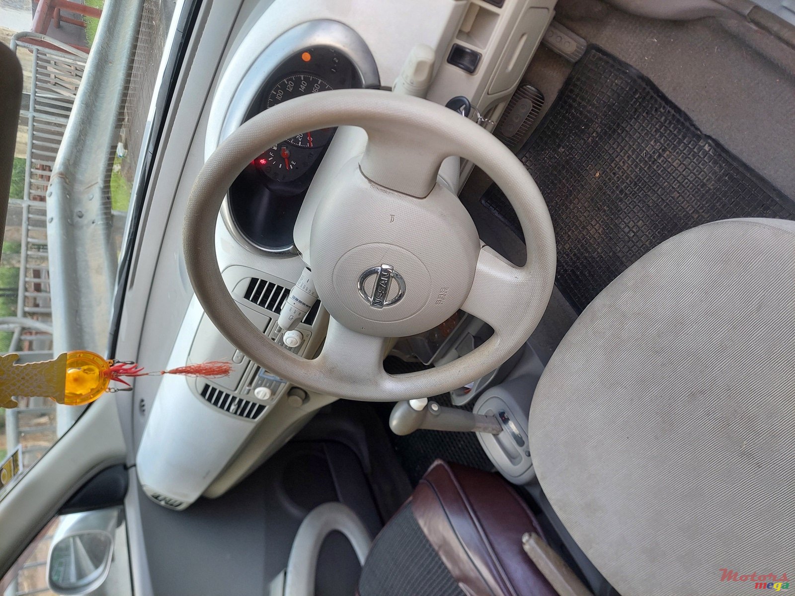 2002' Nissan photo #5