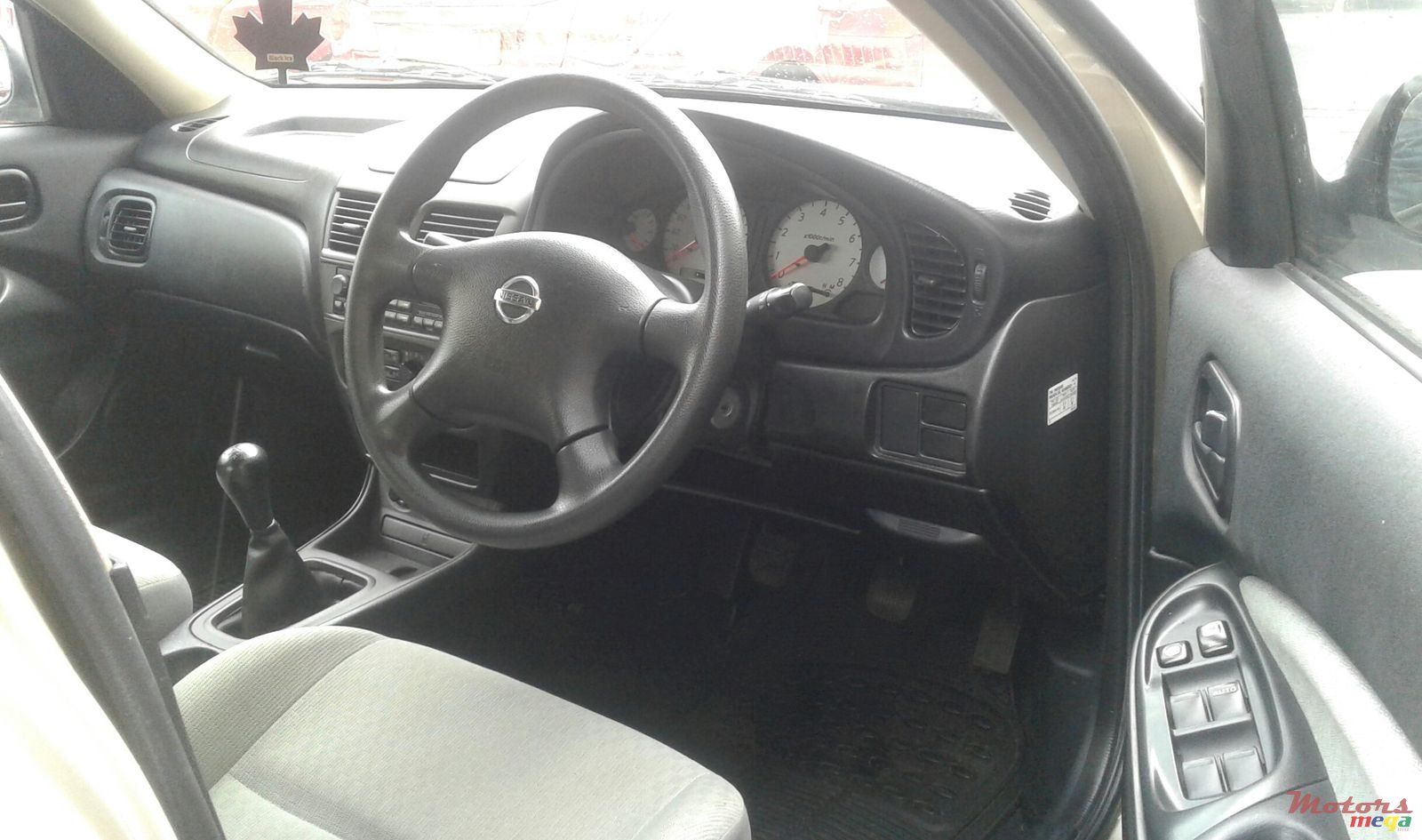 2005' Nissan Sunny N17 photo #3