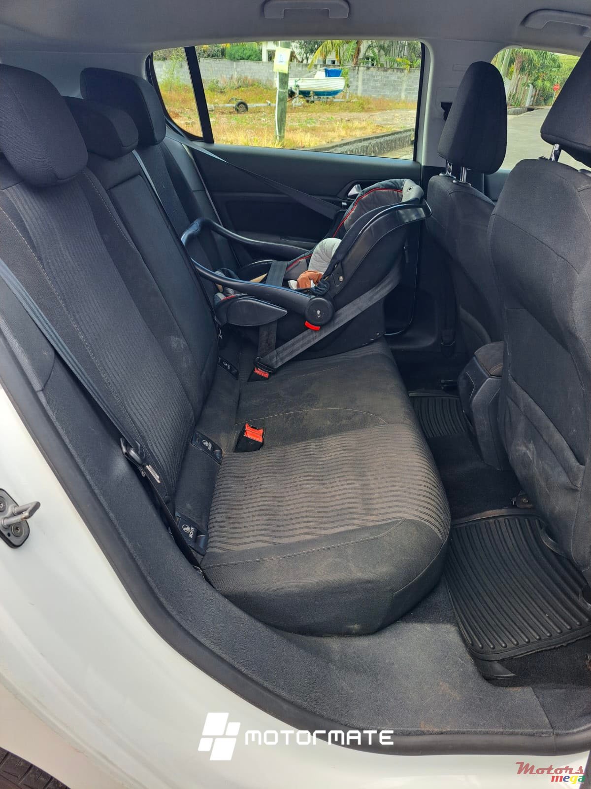 2015' Peugeot 308 ALLURE photo #4