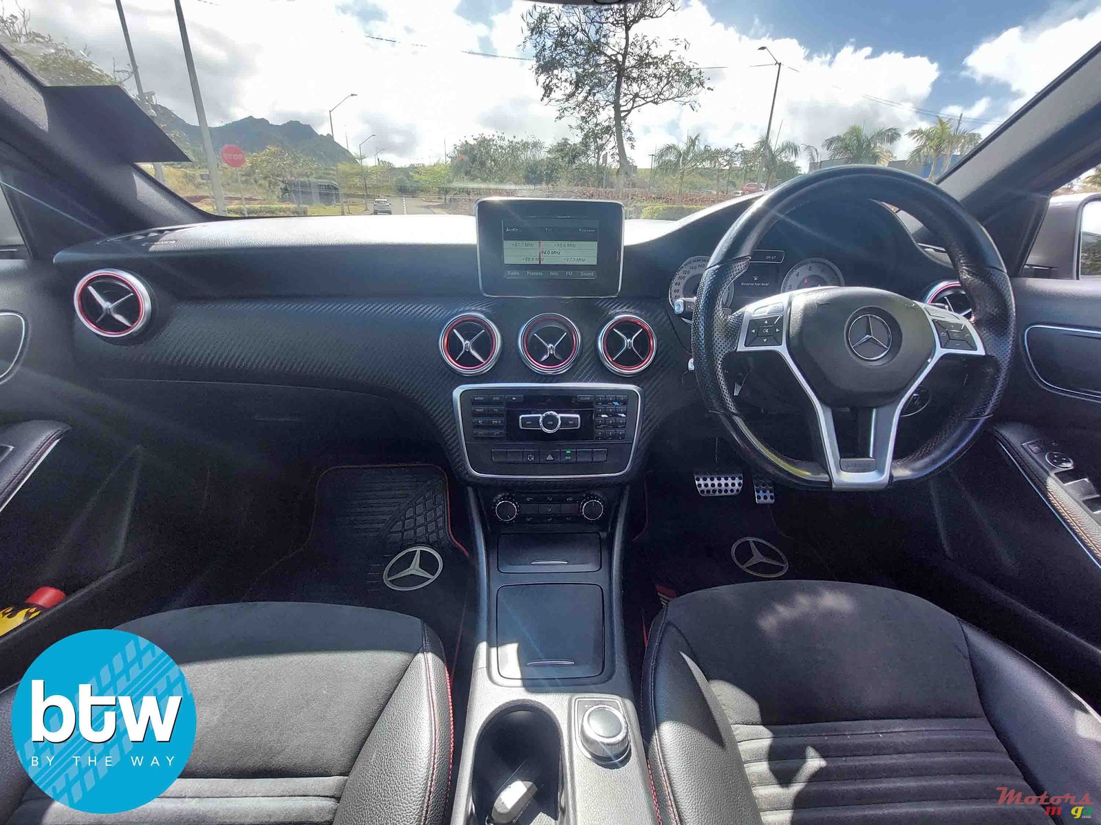 2013' Mercedes-Benz A 200 photo #6