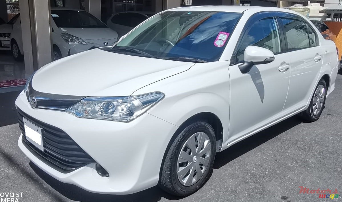 2015' Toyota Axio photo #5