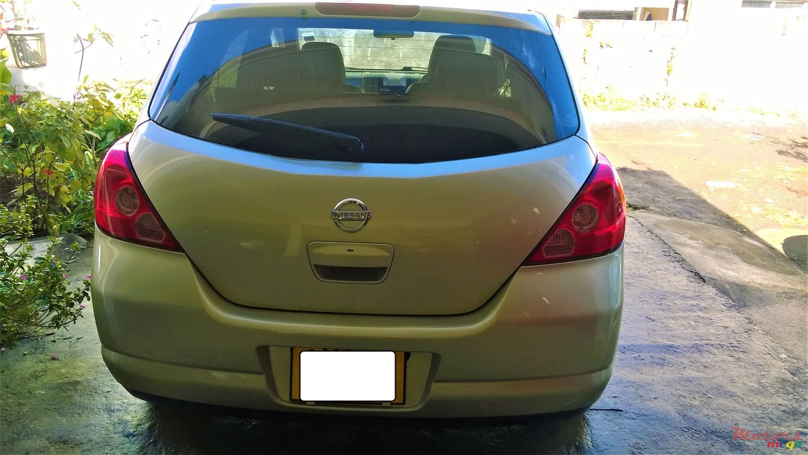 2005' Nissan Tiida photo #3