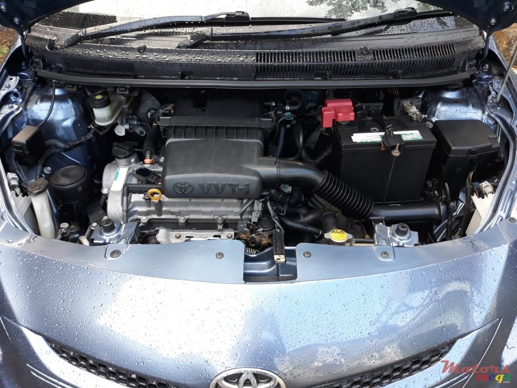 2006' Toyota Yaris photo #3