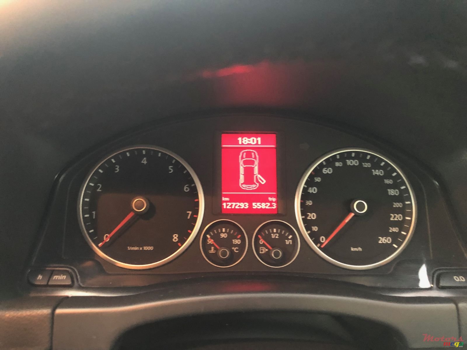 2010' Volkswagen Tiguan photo #5