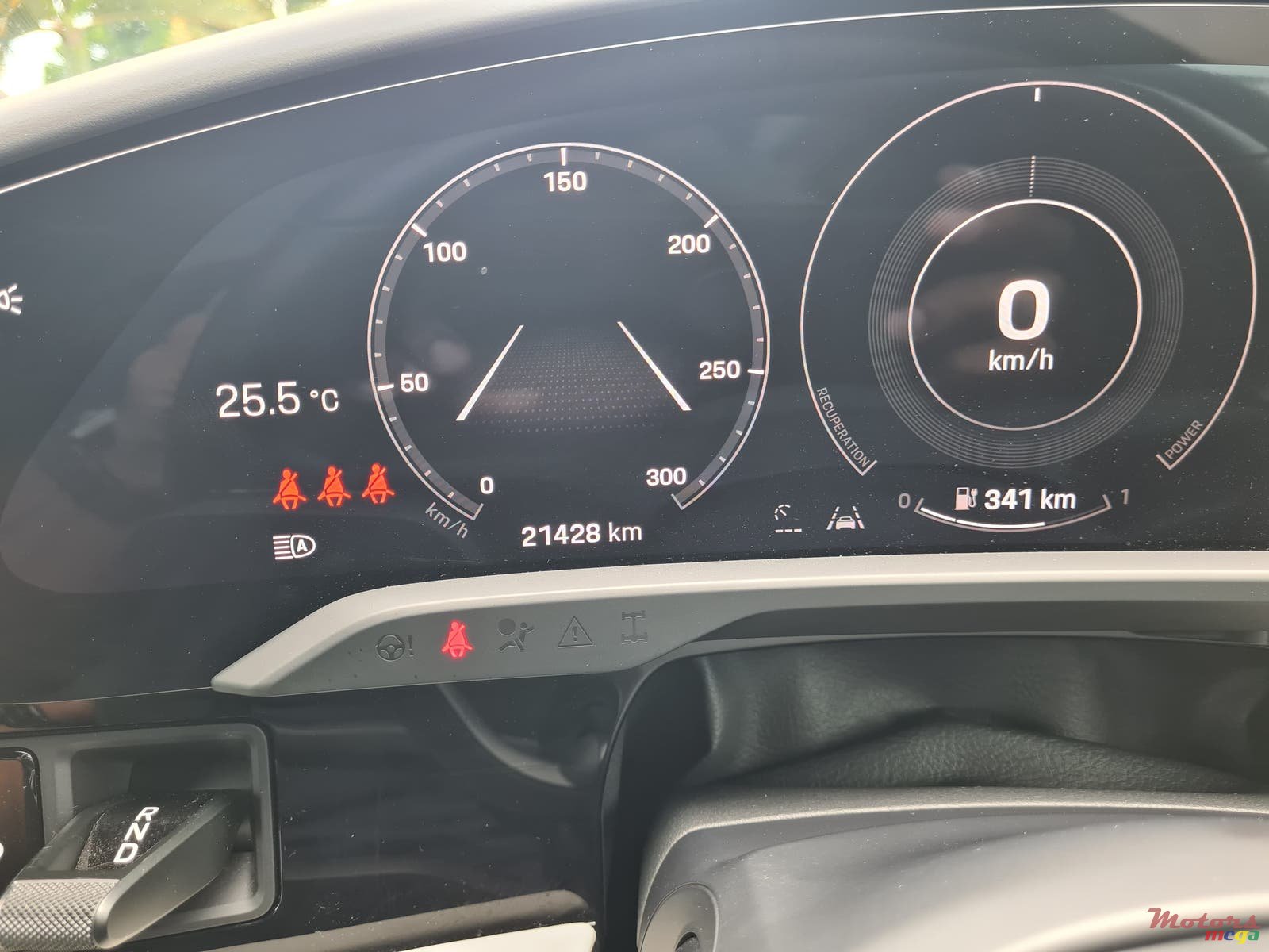 2022' Porsche Taycan 4 S photo #7