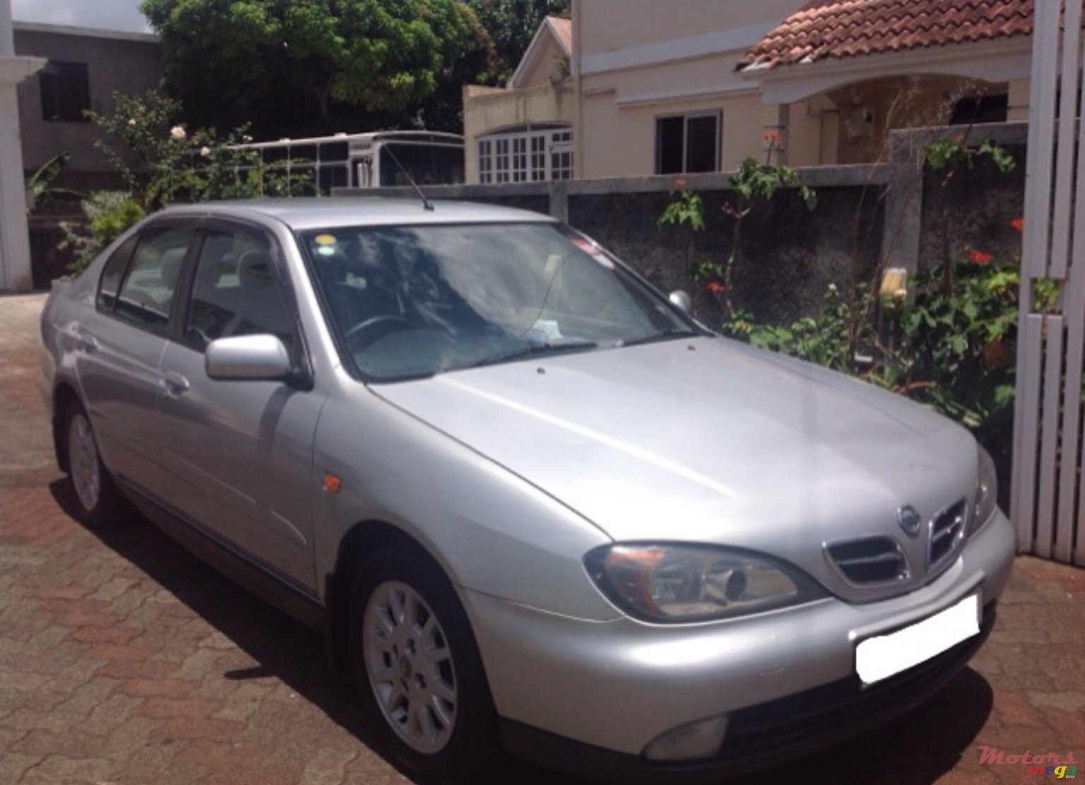 2001' Nissan Primera photo #5