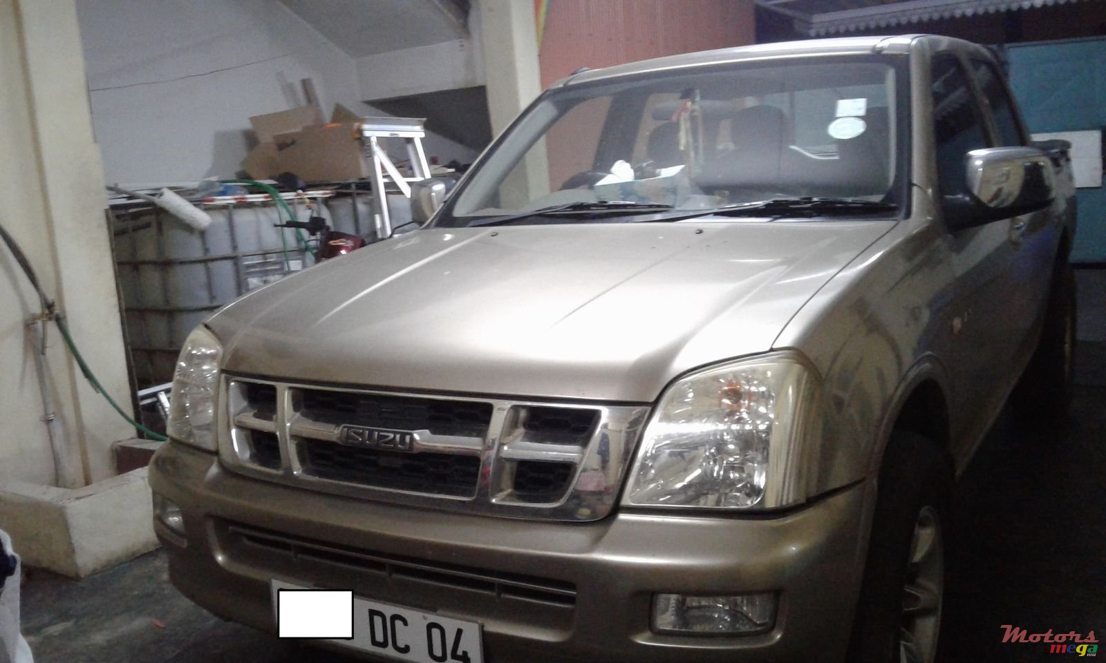 2004' Isuzu D-Max photo #2