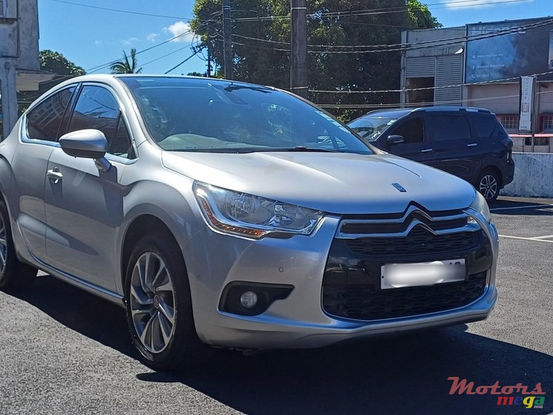 2016' Citroen DS4 photo #1