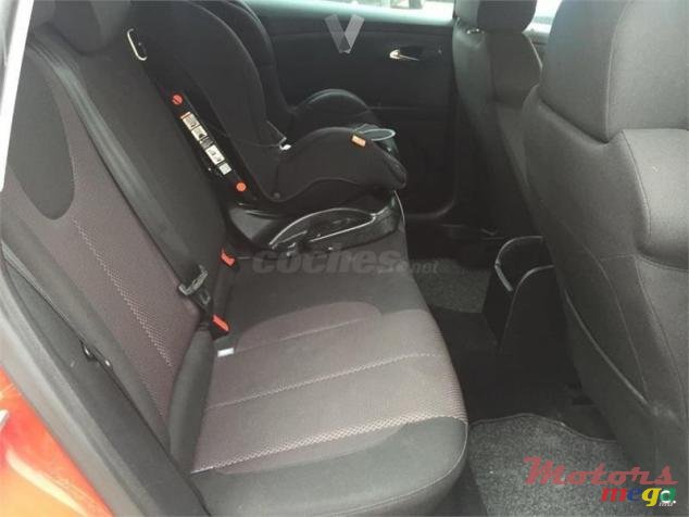 2008' SEAT Leon photo #3