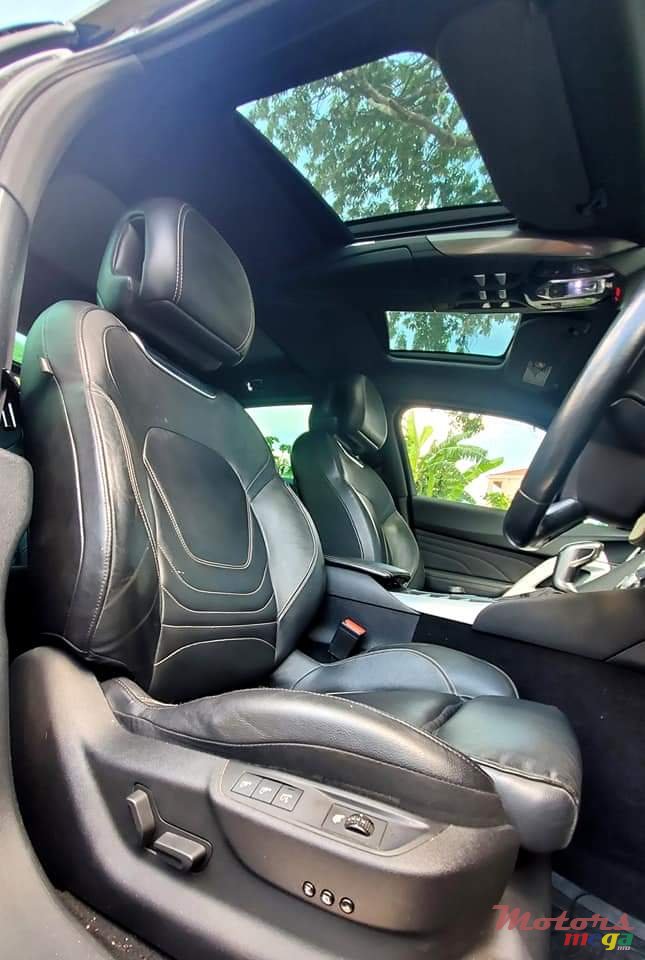2015' Citroen DS5 photo #7
