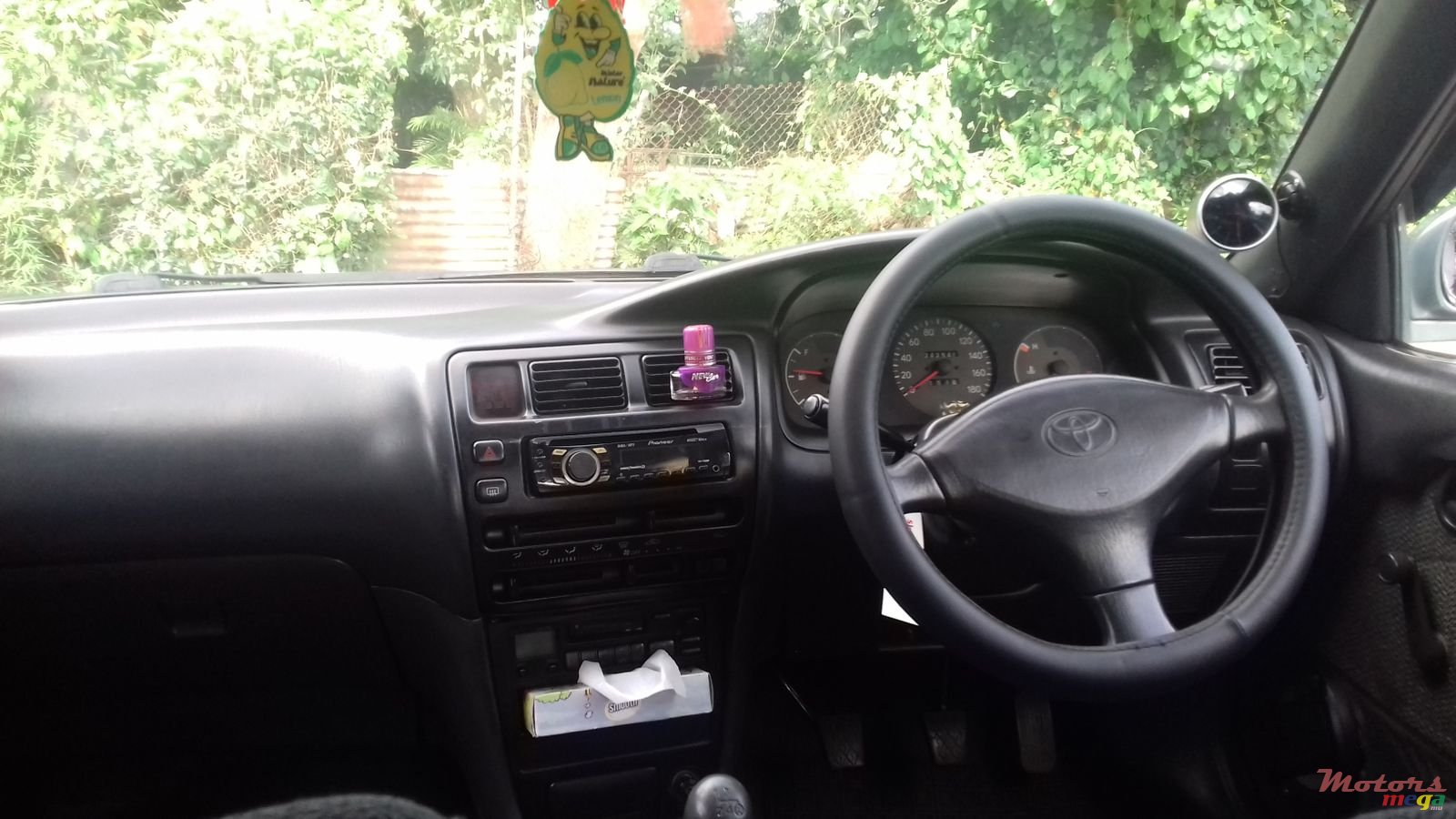 1993' Toyota Corolla photo #2