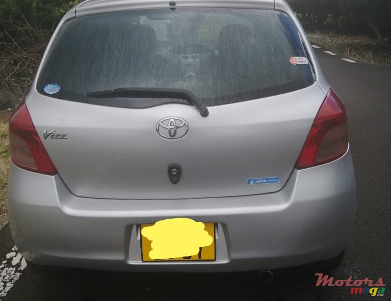 2007' Toyota Vitz Nil photo #1