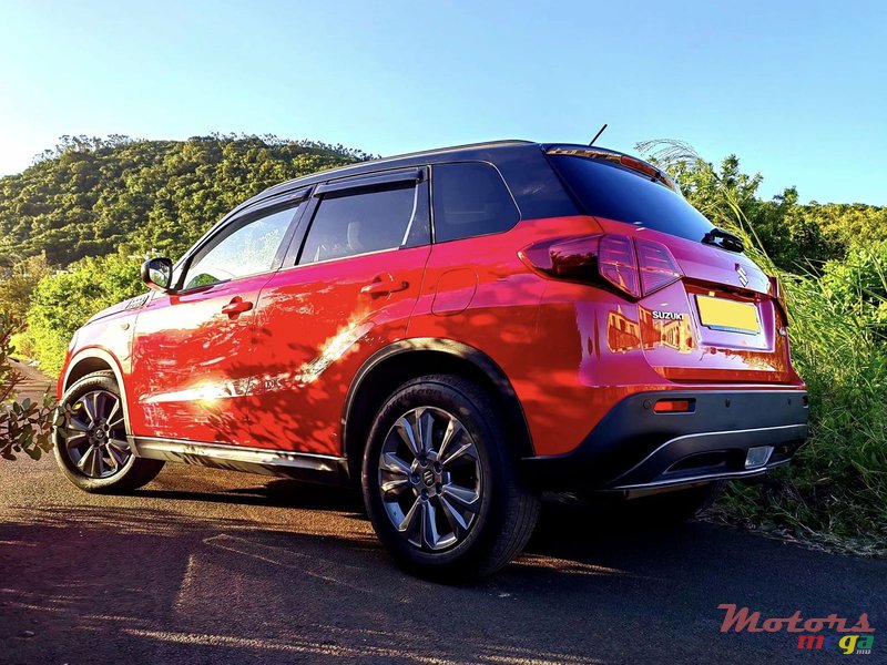 2019' Suzuki Vitara photo #2