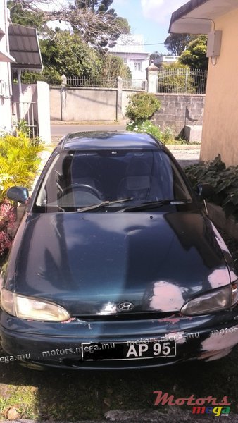 1995' Hyundai Accent photo #1