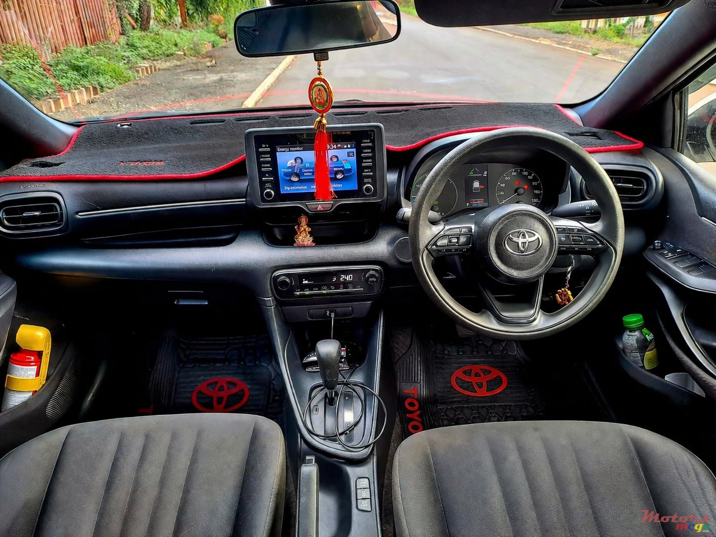 2021' Toyota Yaris photo #3