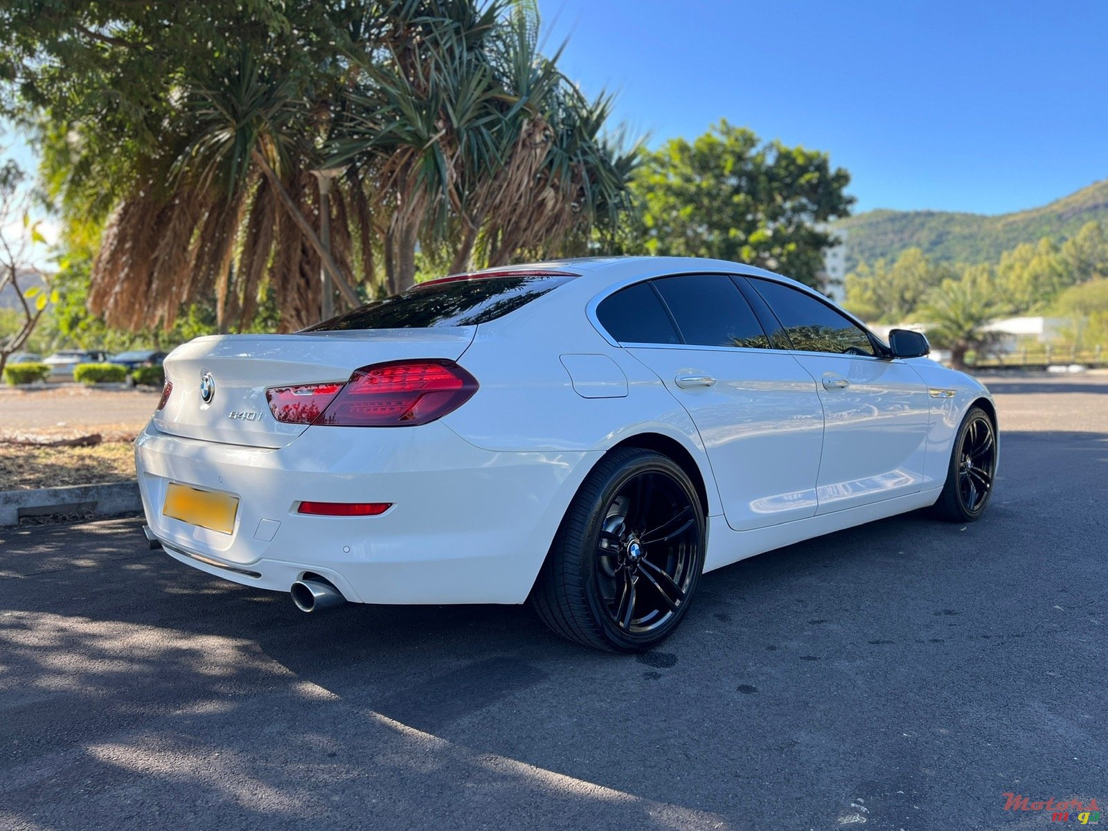 2016' BMW 6 Series photo #2