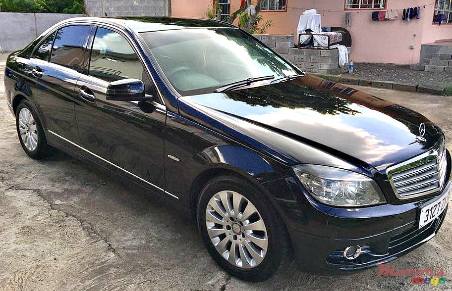 2008' Mercedes-Benz C-Class photo #4