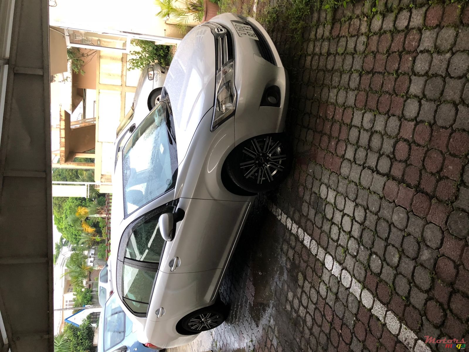 2013' Toyota Axio photo #2