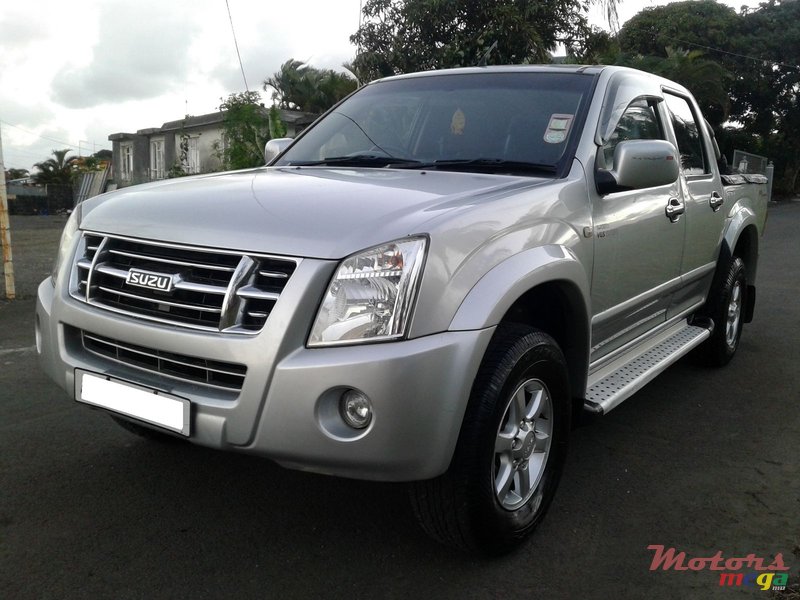 2008' Isuzu KB 250 (4x2 Hi-Trail) photo #2