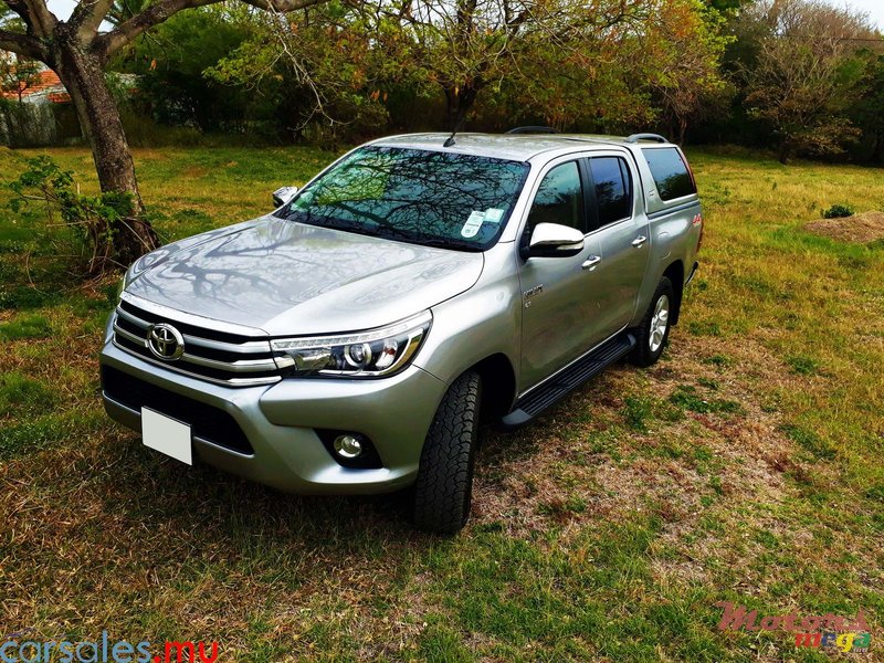 2016' Toyota Hilux 2.8 Revo 4x4 photo #7