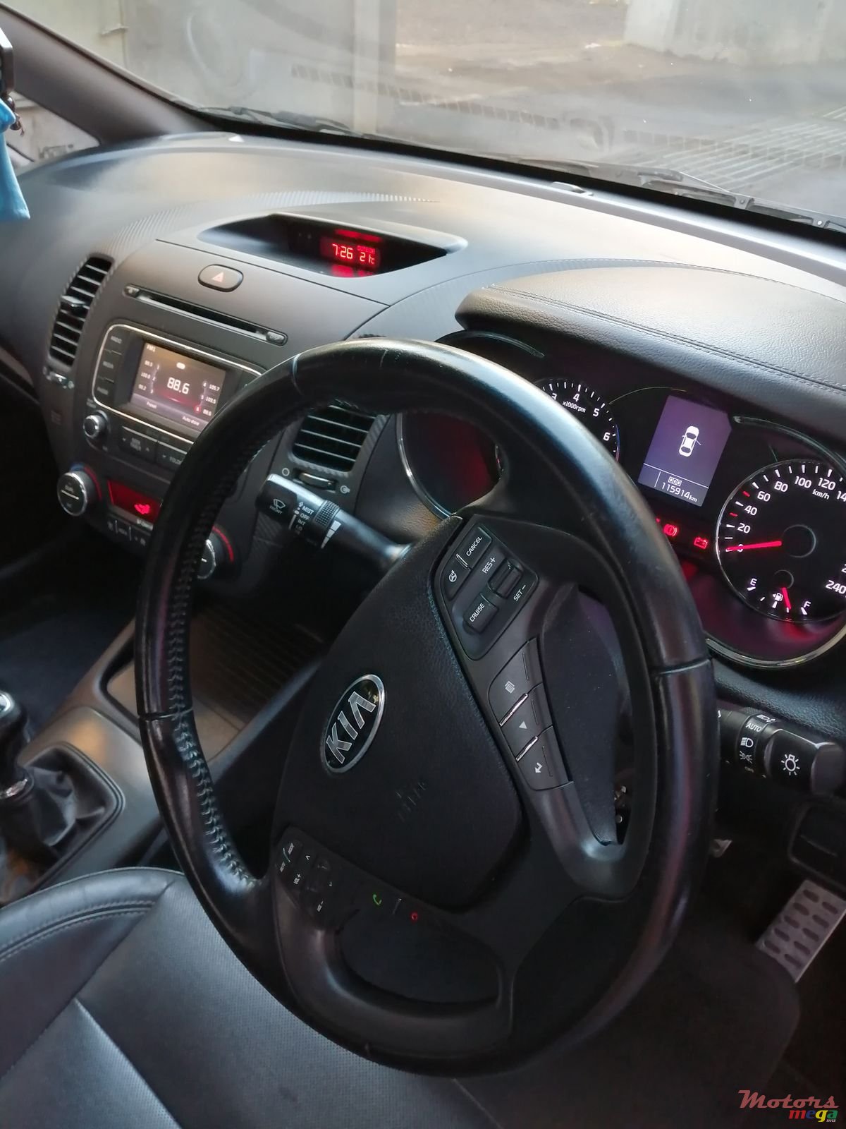 2015' Kia Cerato SX Pack photo #2