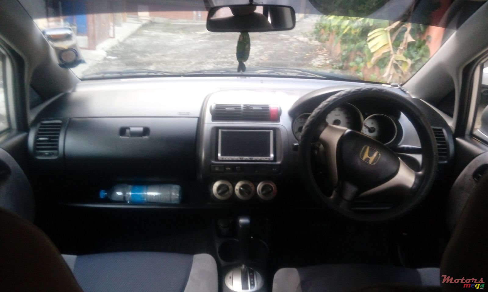 2006' Honda fit photo #2