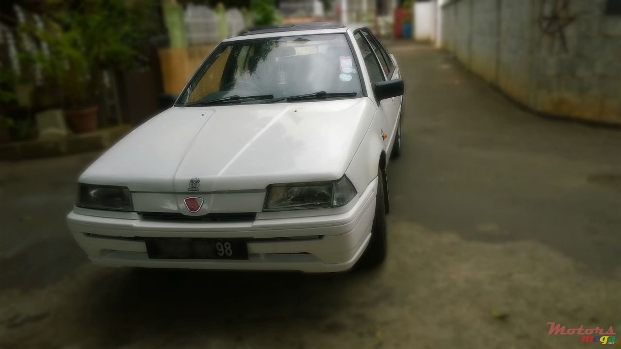1998' Proton Saga photo #1