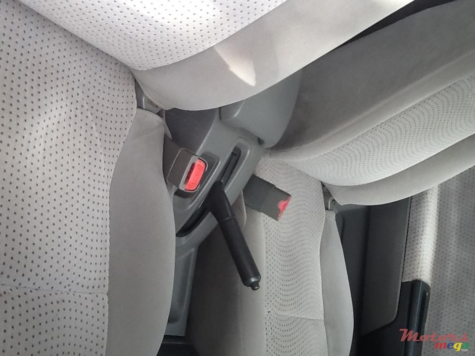 2007' Isuzu D-Max photo #6