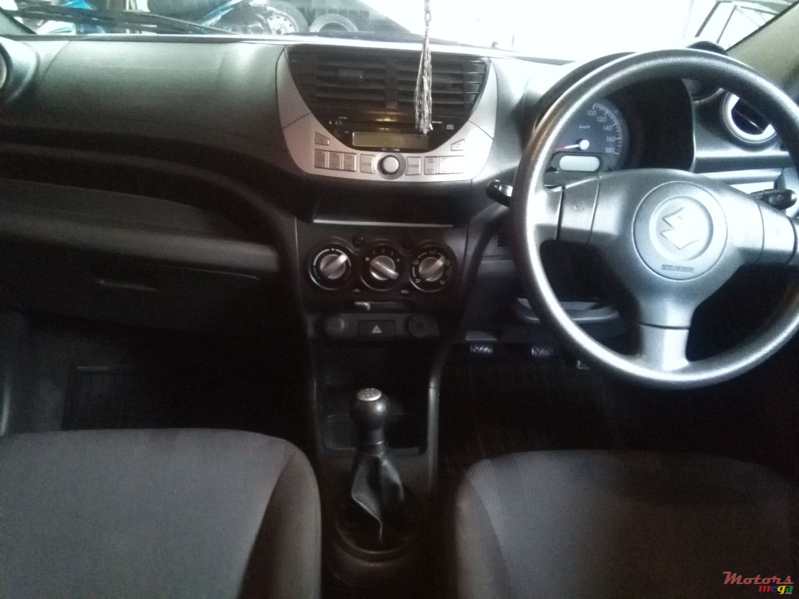 2012' Suzuki Celerio photo #3