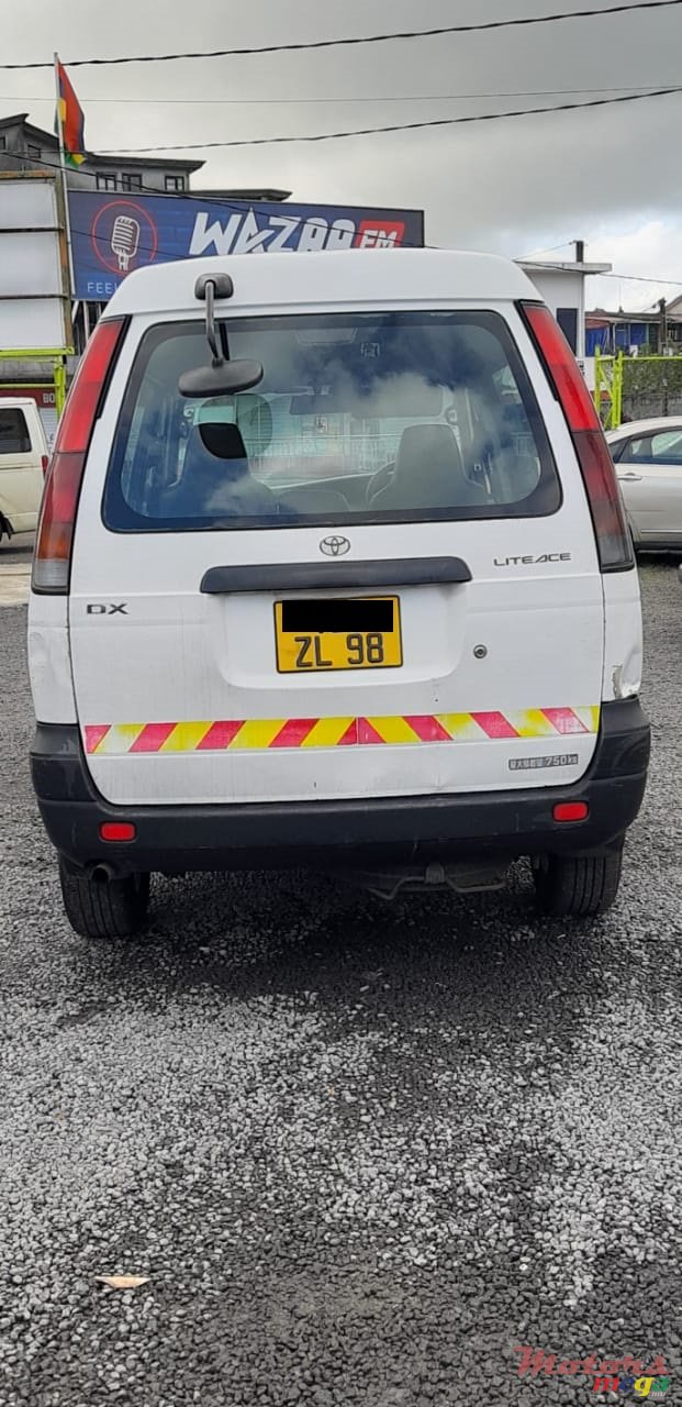 1998' Toyota LiteAce photo #2