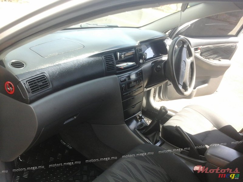 2003' Toyota Corolla photo #2