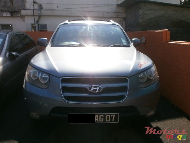 2007' Hyundai Santa Fe photo #1