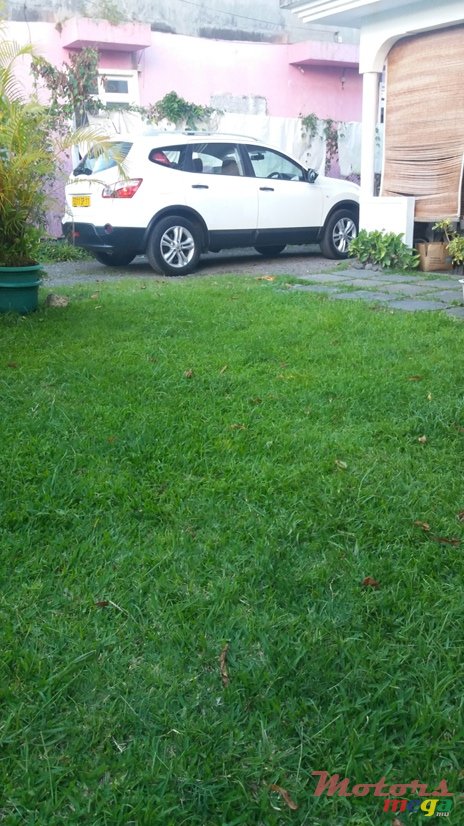 2011' Nissan Qashqai+2 photo #4