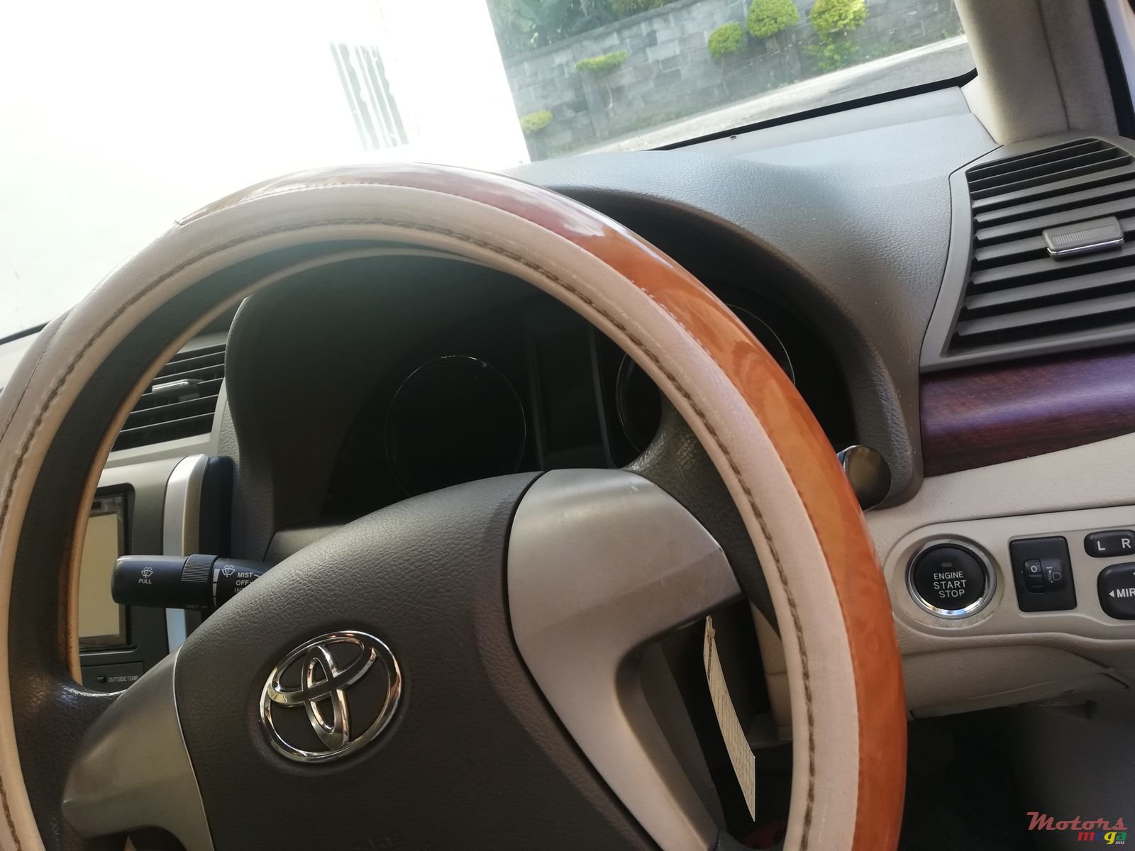 2012' Toyota photo #4