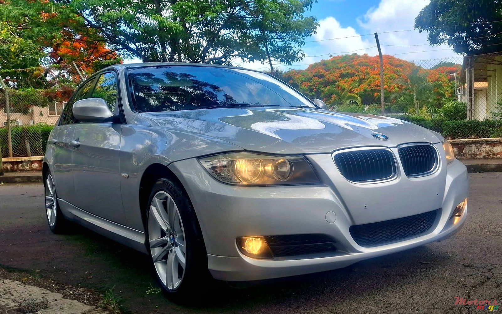 2011' BMW 316 photo #4