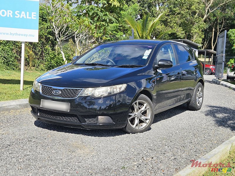2011' Kia Cerato photo #2