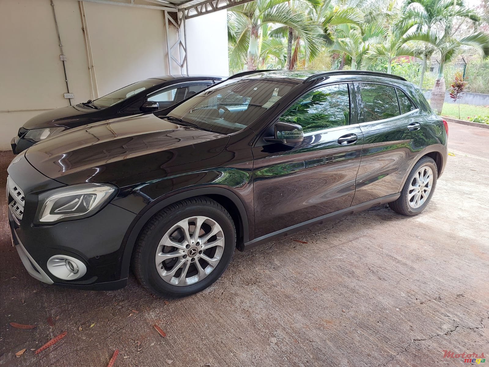 2017' Mercedes-Benz GLB 180 photo #1