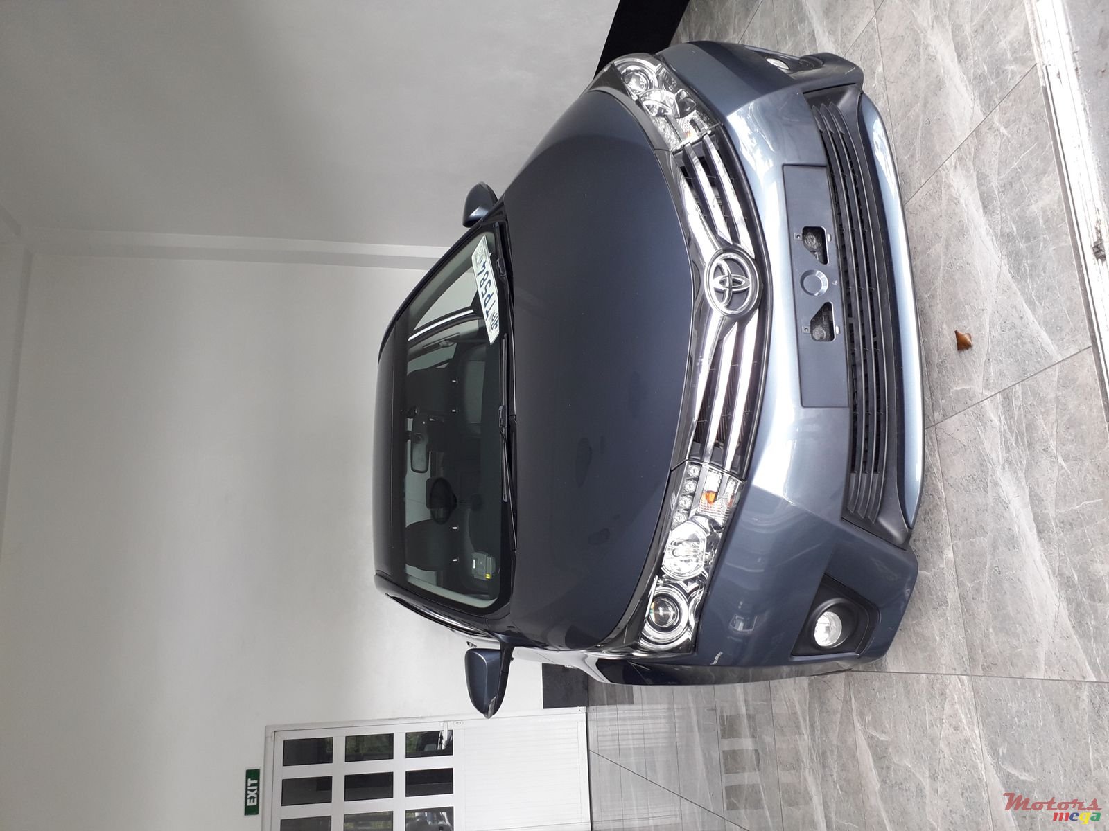 2015' Toyota Corolla Altis photo #1