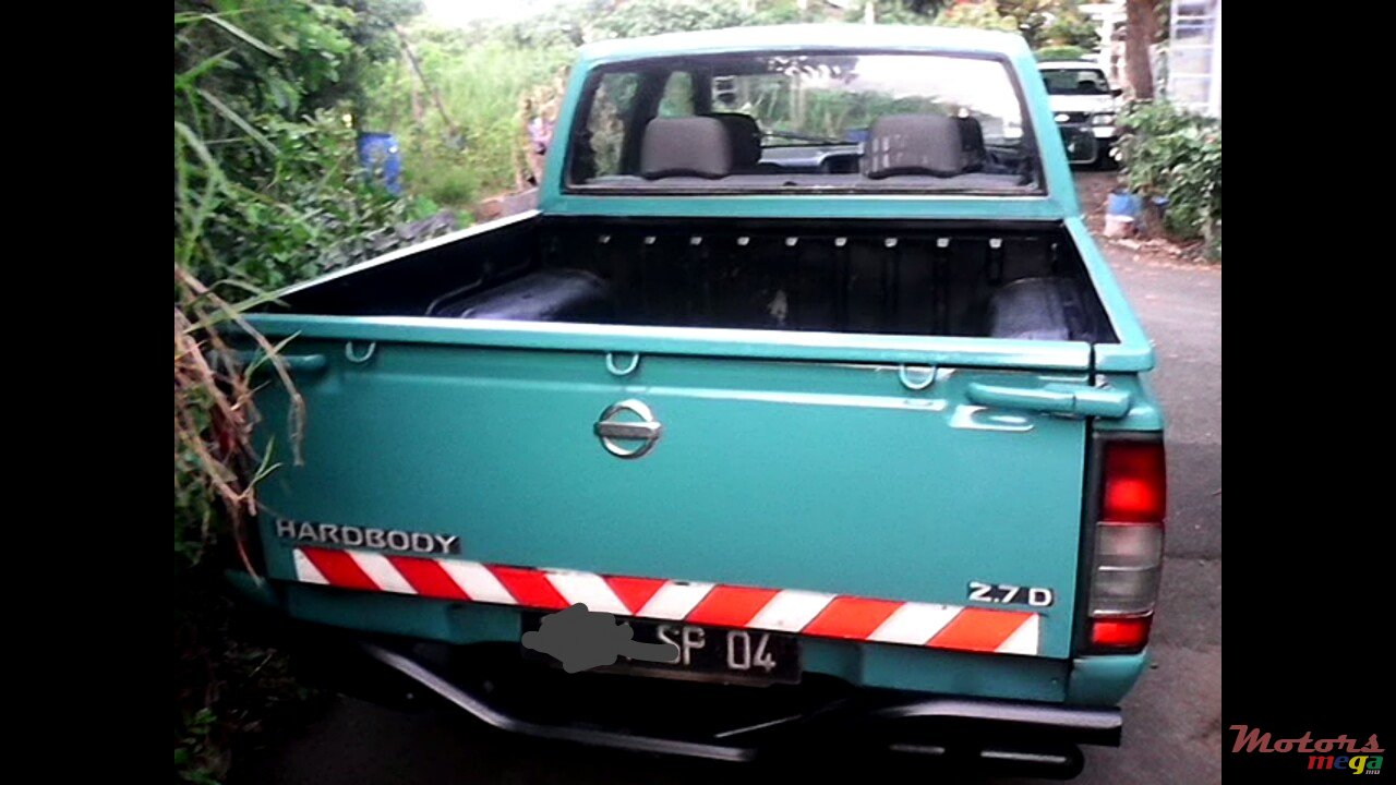 2004' Nissan Hardbody photo #2