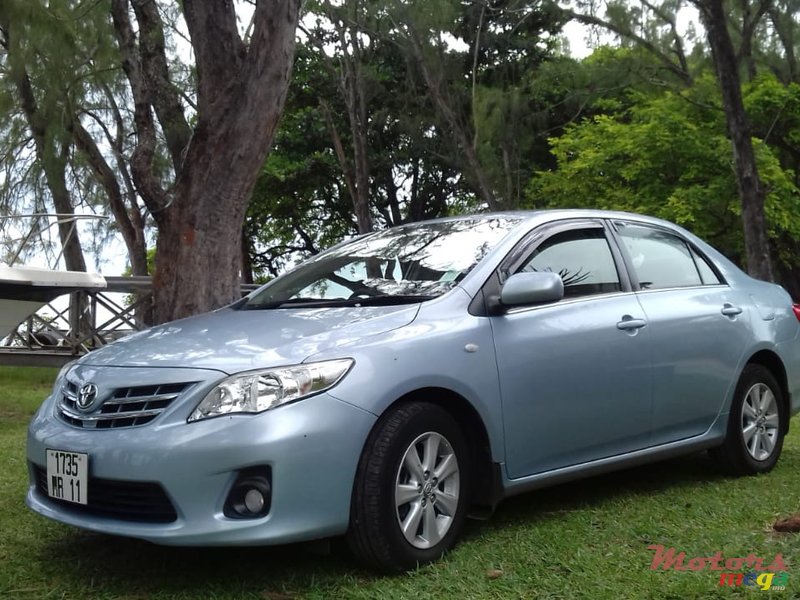 2011' Toyota Corolla photo #1